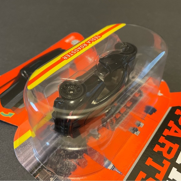 Tesla roadster- Hard to Find - Picture 7 of 9